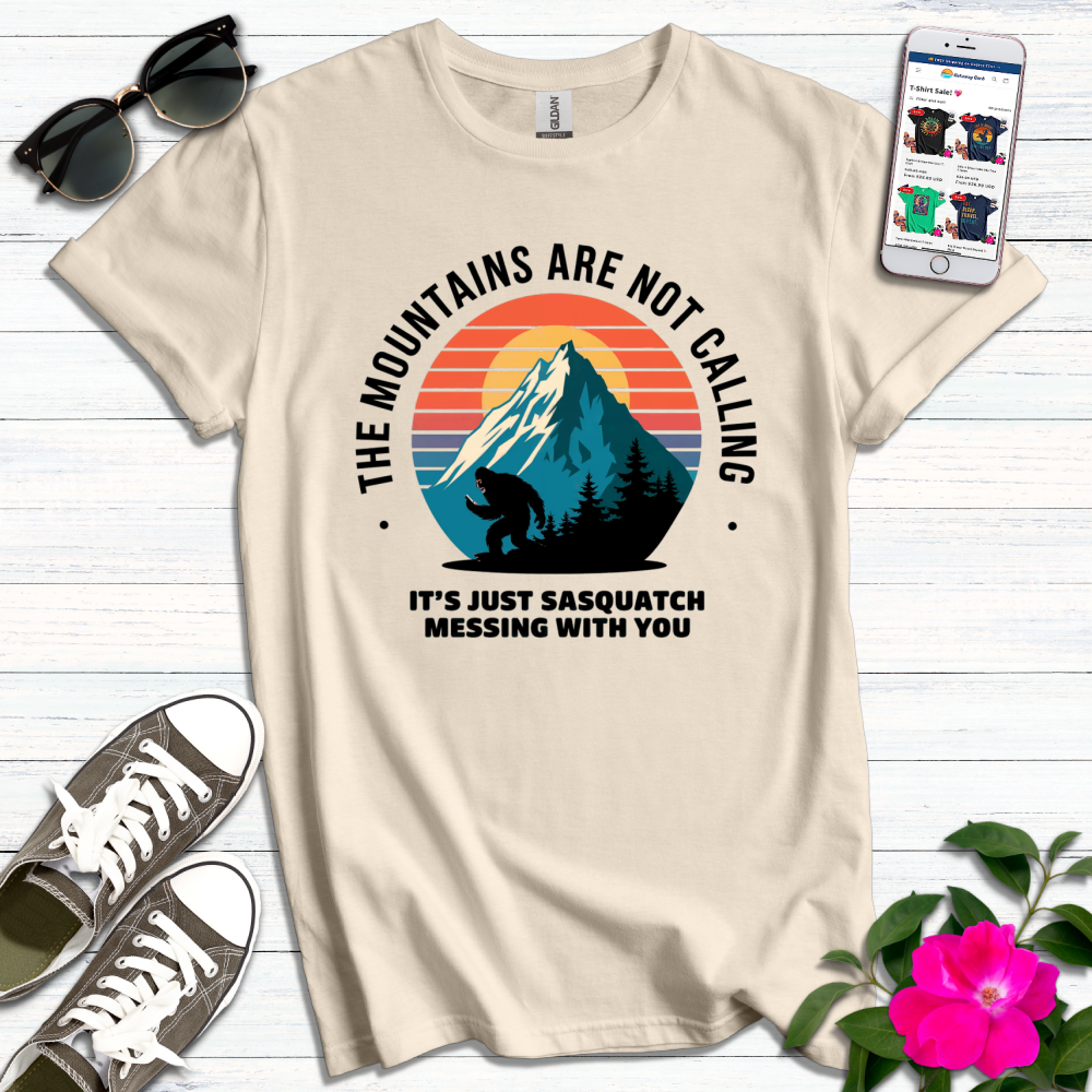 Funny Sasquatch Messing with You T-Shirt