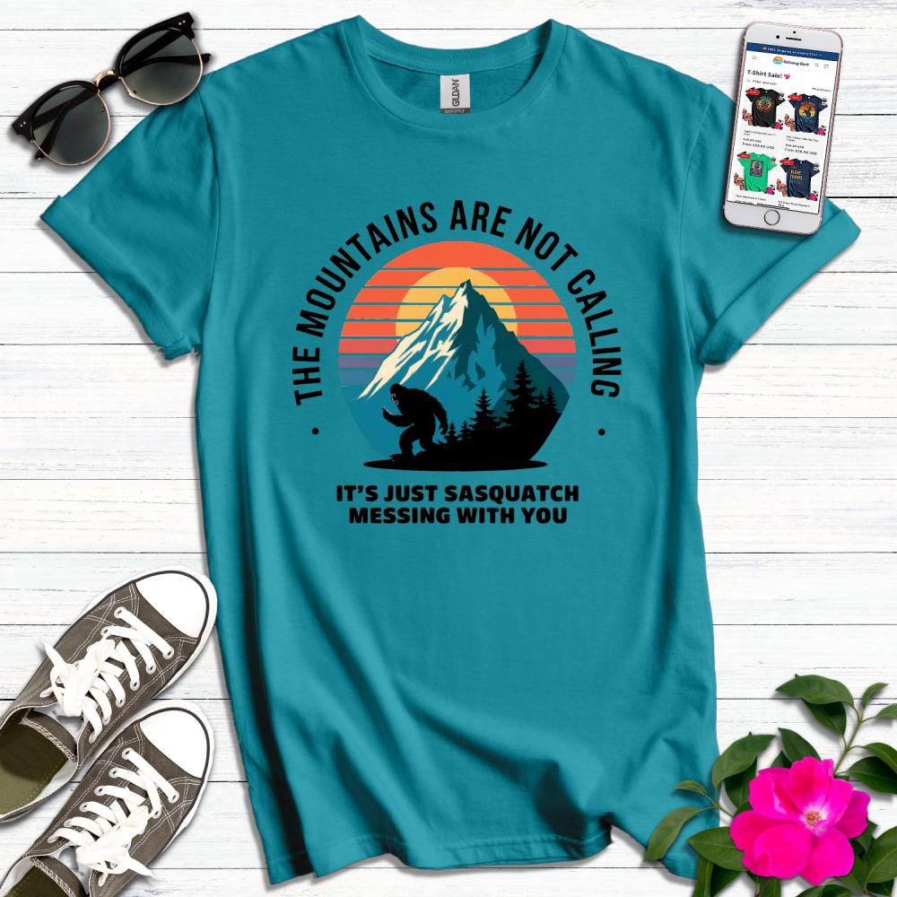 Funny Sasquatch Messing with You T-Shirt